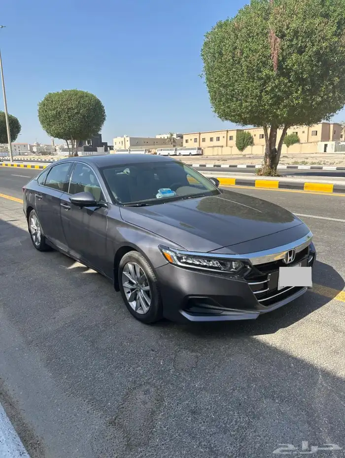 للبيع  هوندا اكورد 2022 نظيفة - تحت الضمان 1