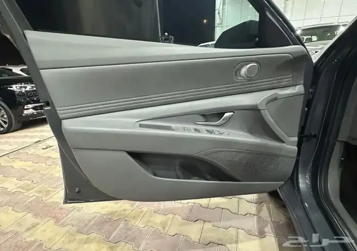 هيونداي لنترا موديل 2025 نص فل نضيف جدا ممشى قليل 15