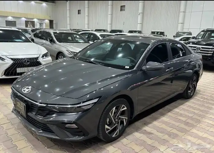 هيونداي لنترا موديل 2025 نص فل نضيف جدا ممشى قليل 0