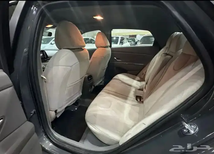 هيونداي لنترا موديل 2025 نص فل نضيف جدا ممشى قليل 16