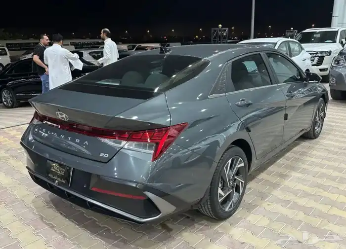 هيونداي لنترا موديل 2025 نص فل نضيف جدا ممشى قليل 18