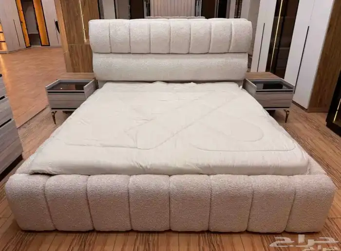 تفصيل غرف نوم وتركيب ديكورات خشبية والتنجيد ودهان الأبواب 4