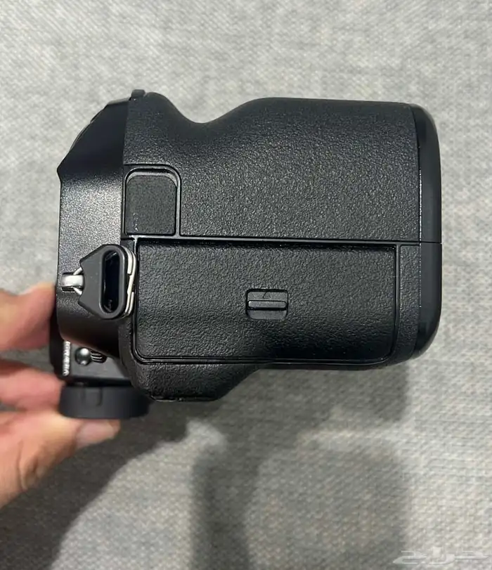 كاميرا فوجي ميديام فورمات fujifilm GFX100s 4