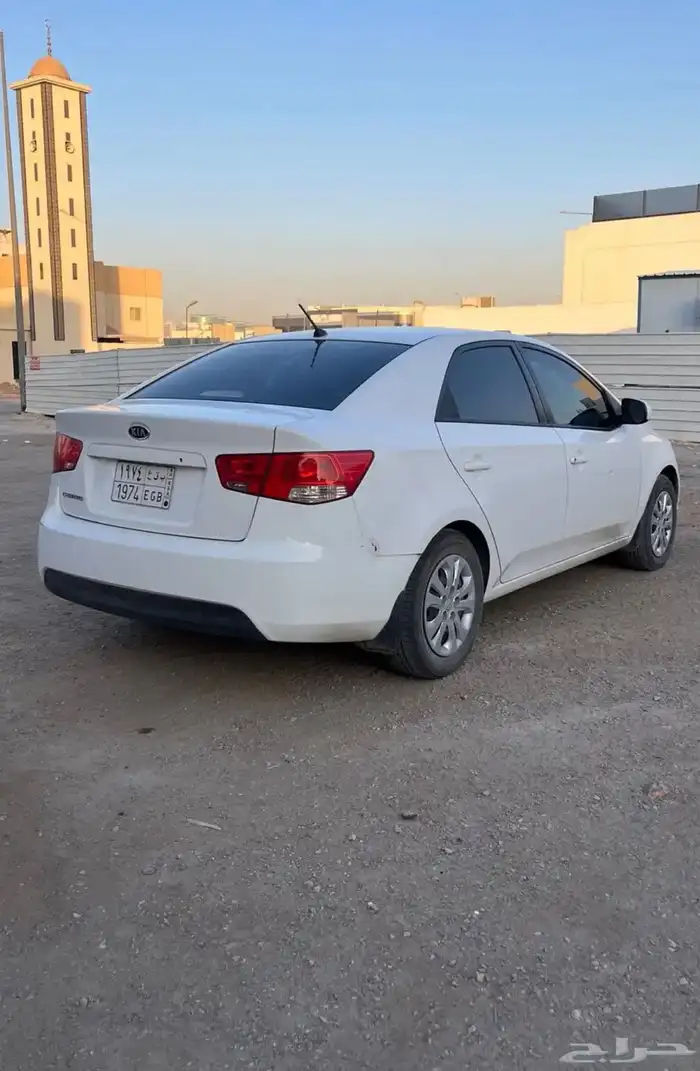 كيا سيراتو . 3