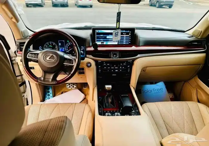 لكزس 2020 LX570 فل كامل وكالة بلاك اديشن 7