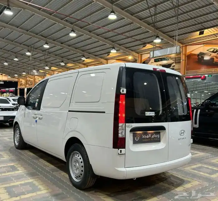 عرض خاص للشركات هيونداي ستاريا بضاعة ديزل 2025 السعر 116675 5