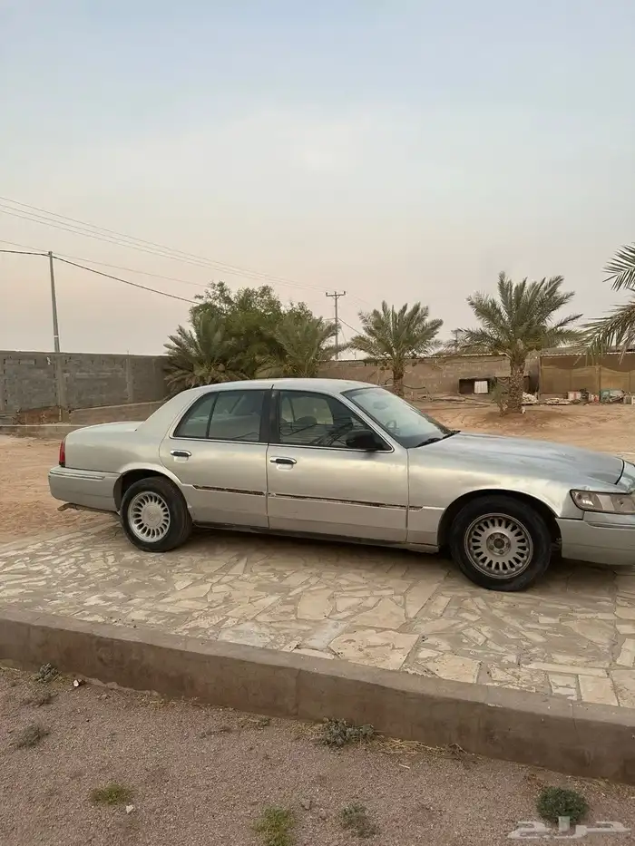 فورد قراند ماركيز لوحه شبه مميزه 2