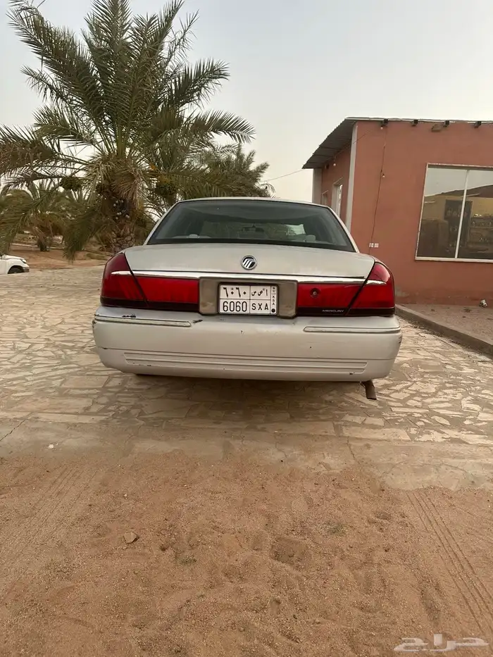 فورد قراند ماركيز لوحه شبه مميزه 4