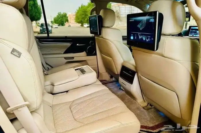 لكزس 2020 LX570 فل كامل وكالة بلاك اديشن 8