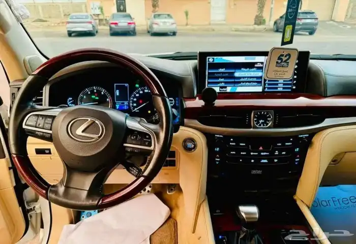 لكزس 2020 LX570 فل كامل وكالة بلاك اديشن 9