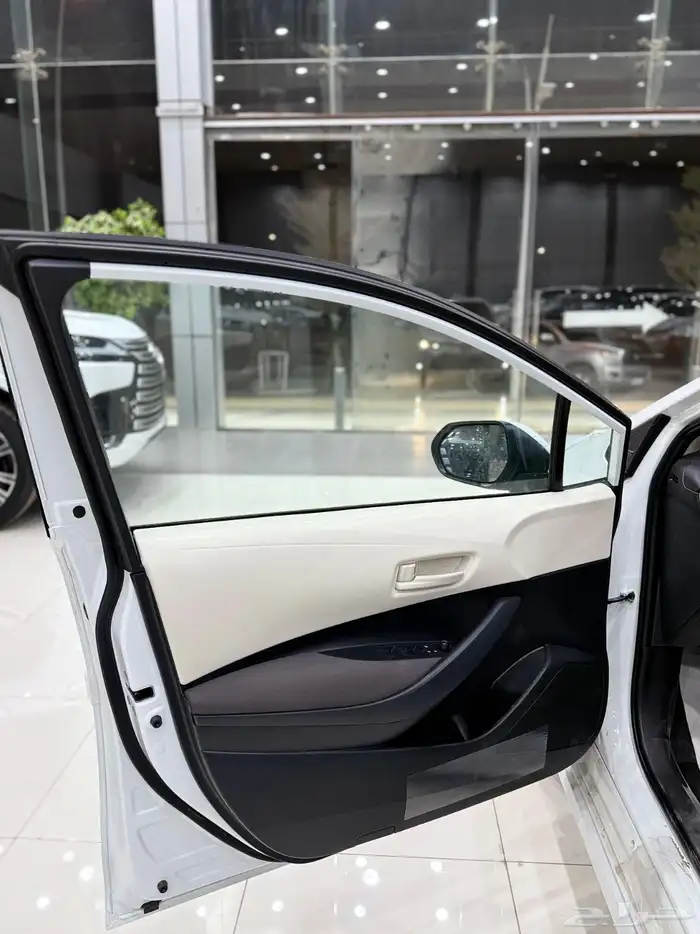 كورولا XLI 2.0 2025 اقل الاسعار 24