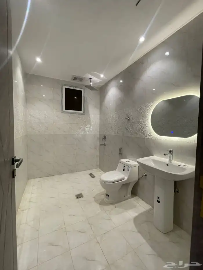 للبيع شقق دور ارضي بمدخل خاص داخل حد الحرم بالرانوناء 19