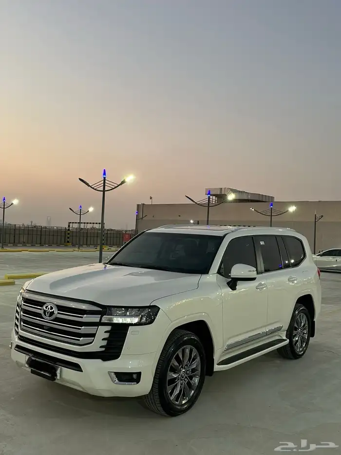 لاندكروزر GRX4 ديزل موديل 2024 0