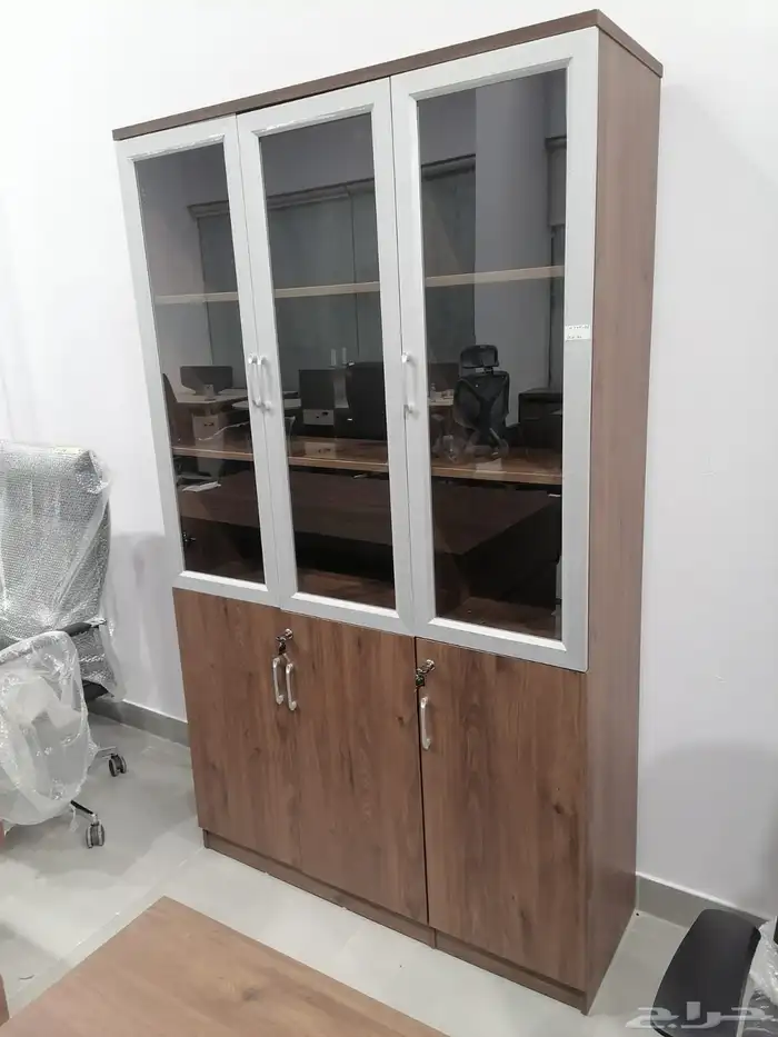 مكتب كرسي دولاب 22