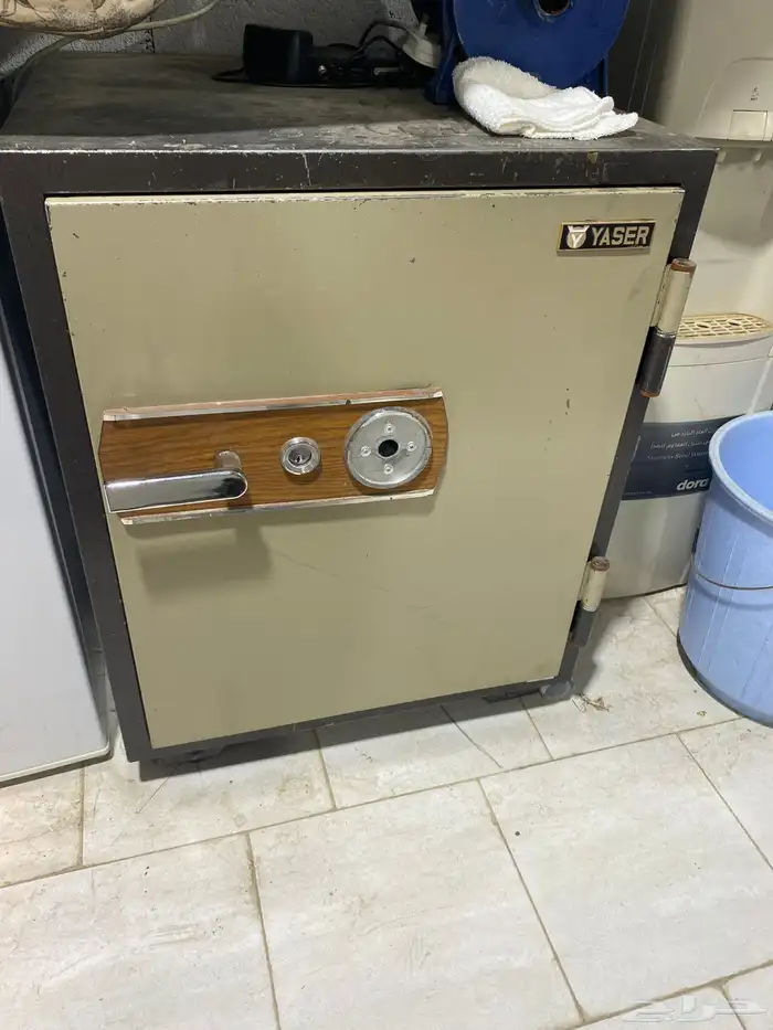 خزنه ياباني وزنها 100 كيلو طولها 85في 60 2