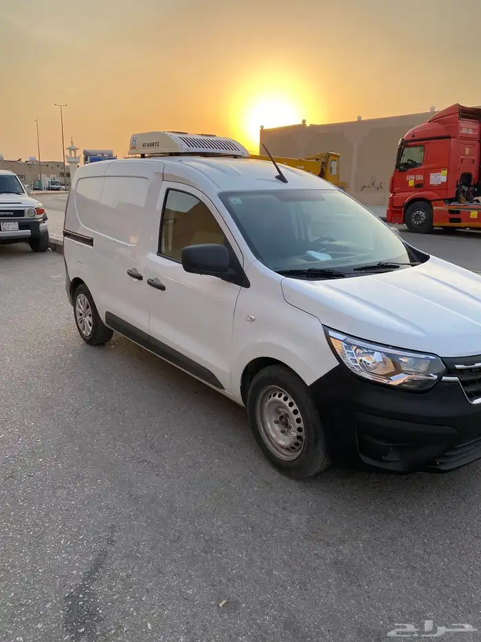 ايجار باص دوكر مبرد ديزل 2023   شهري   سنوي بسائق او بدون 0