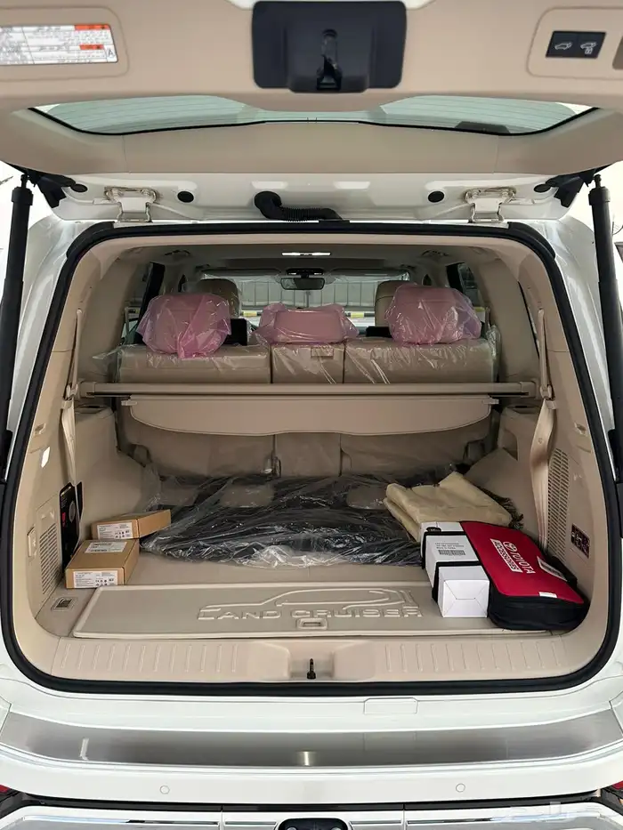 لاندكروزر GRX4 ديزل موديل 2024 2