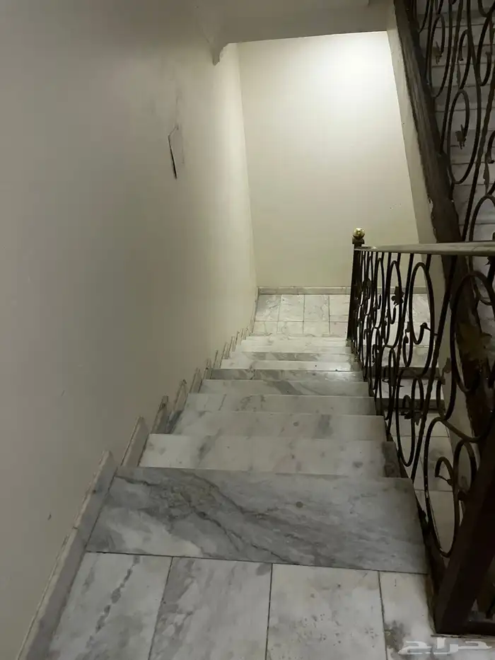 شقة 3 غرف وصالة ف ظهره لبن تقاطع عسير مع الطائف 10