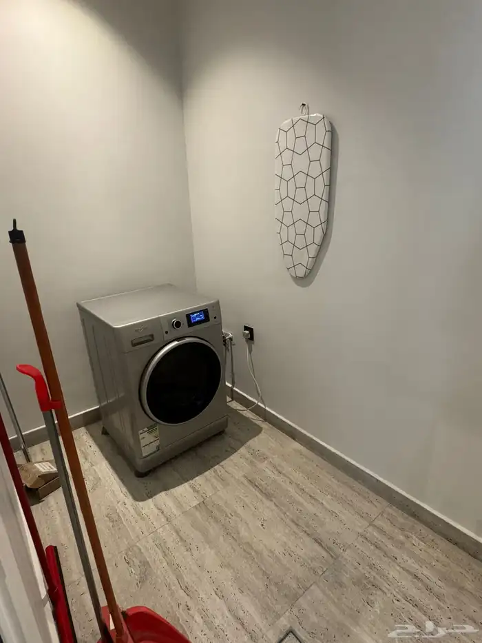 شقه للأيجار بحي المروج 9