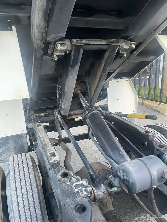 قلاب ديزل شبه الاصفار 8