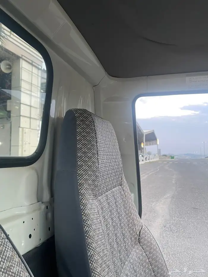 قلاب ديزل شبه الاصفار 12