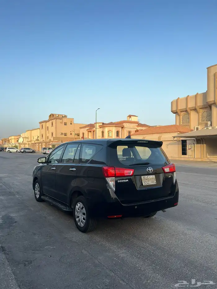 تويوتا انوفا 2018 ستاندرد 1