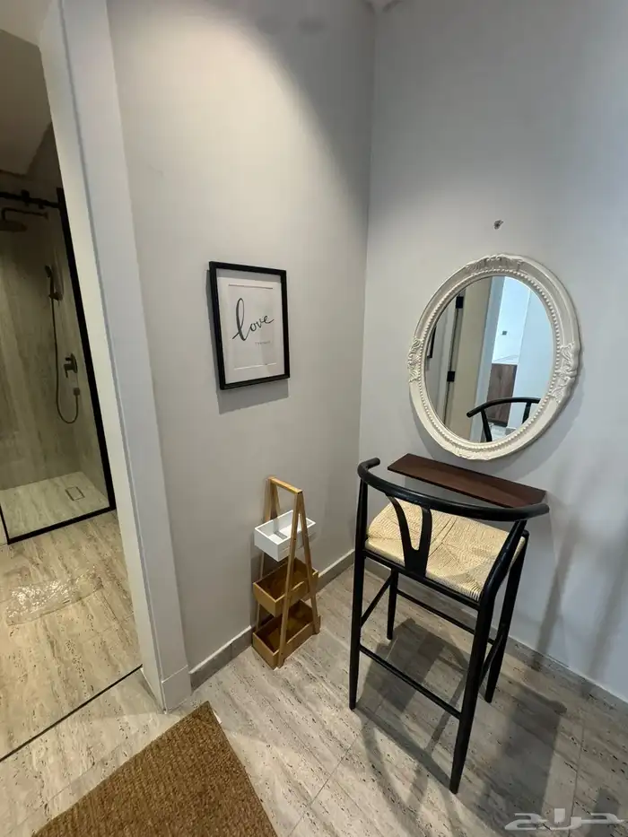 شقه للأيجار بحي المروج 11