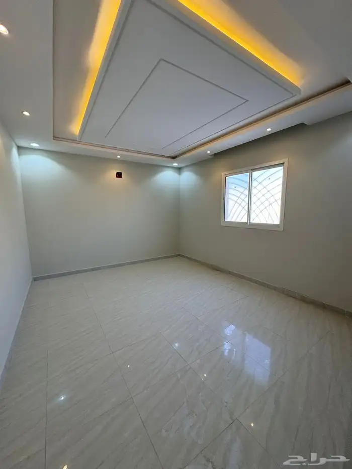 شقة للإيجار حي الرمال 10