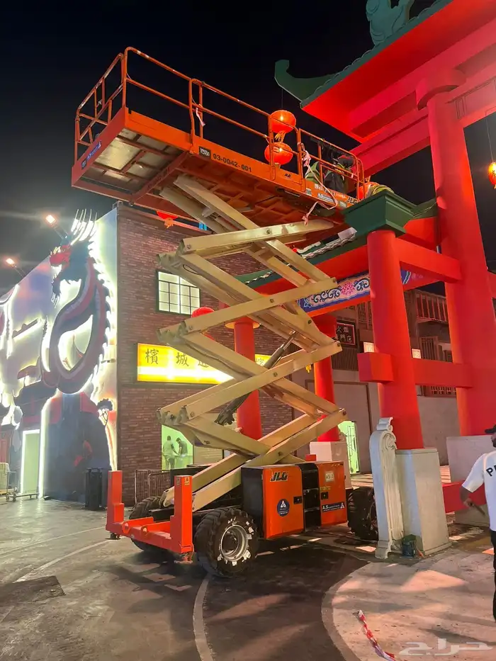 Scissor lift رافعة مقصية - سيزر لفت 17