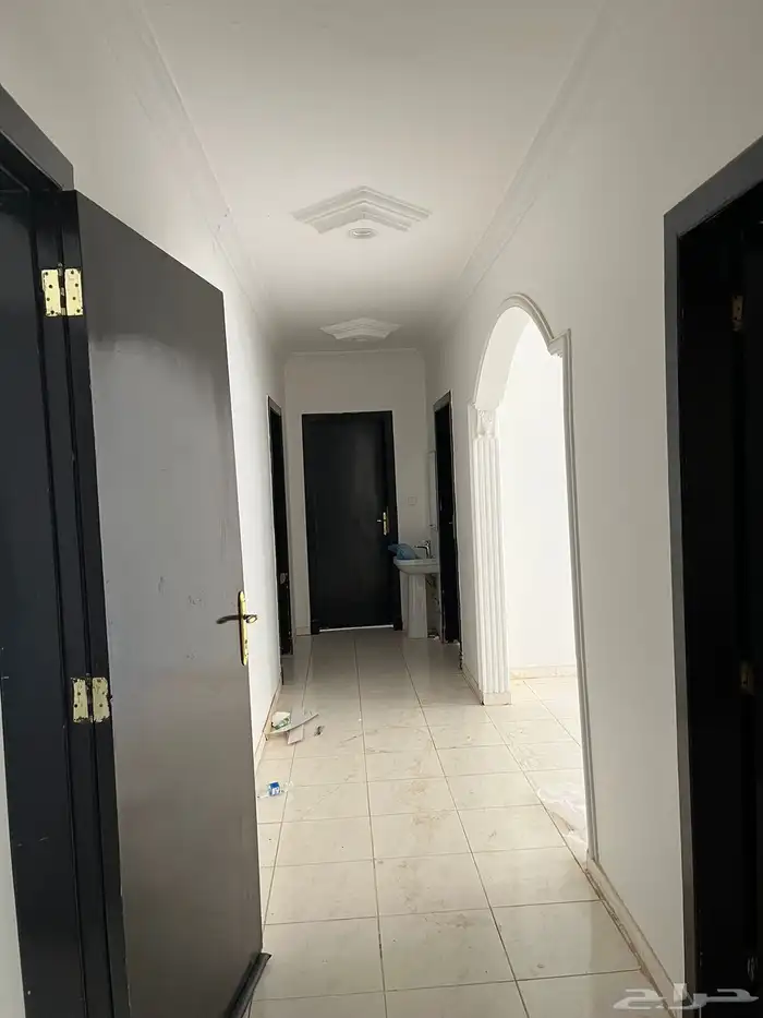 شقه للايجار حي الذهبي 3