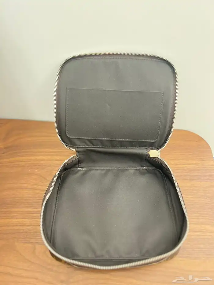 للبيع مجموعة شنط Louis Vuitton أصلية 6