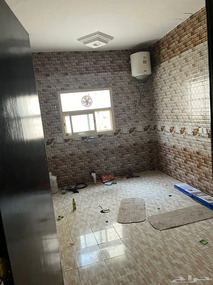 شقه للايجار حي الذهبي 6