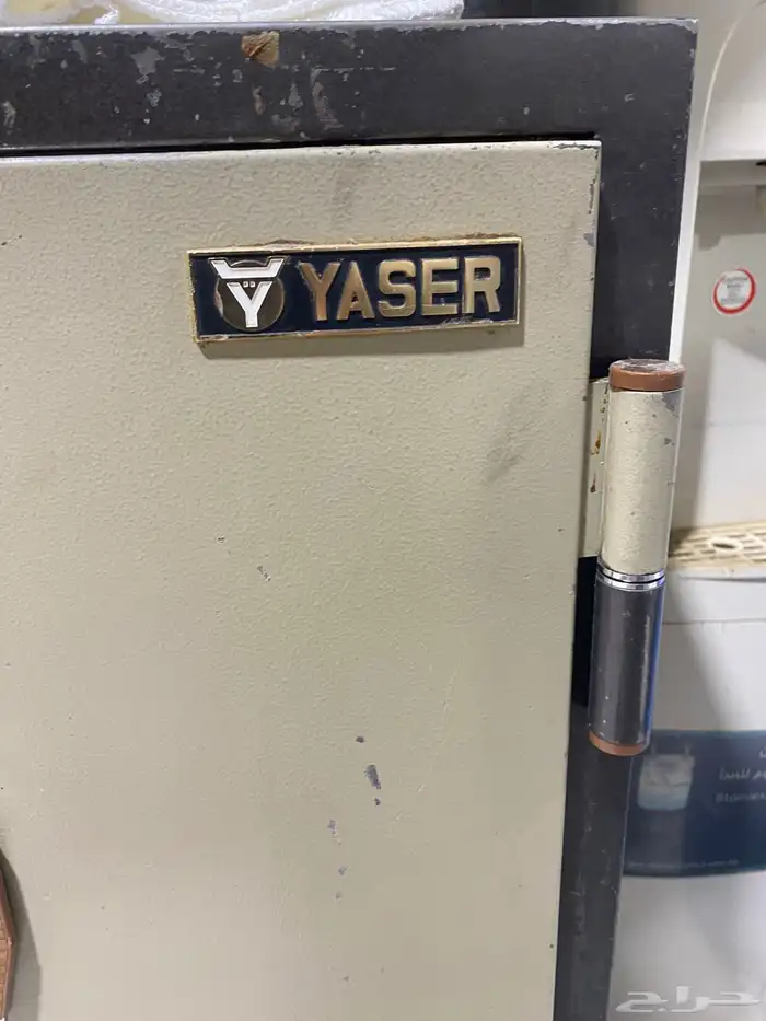 خزنه ياباني وزنها 100 كيلو طولها 85في 60 0