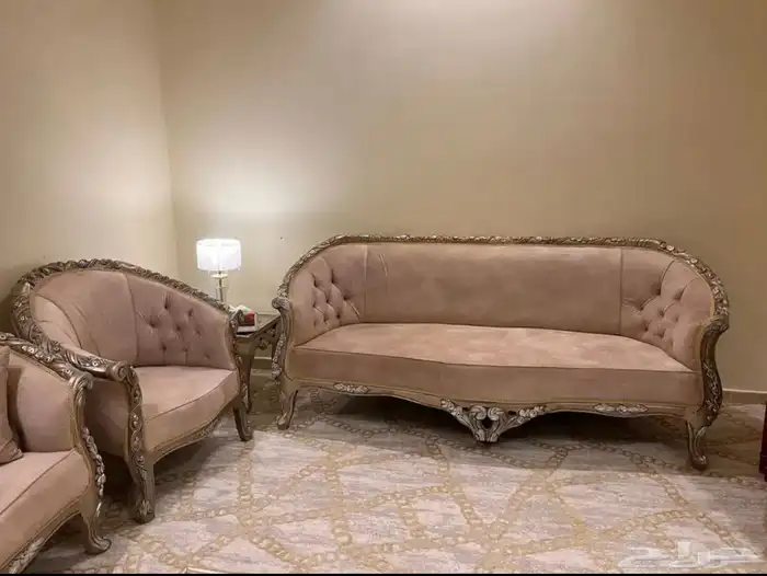 كنب مجلس فاخر بحالة ممتازة جدا 2