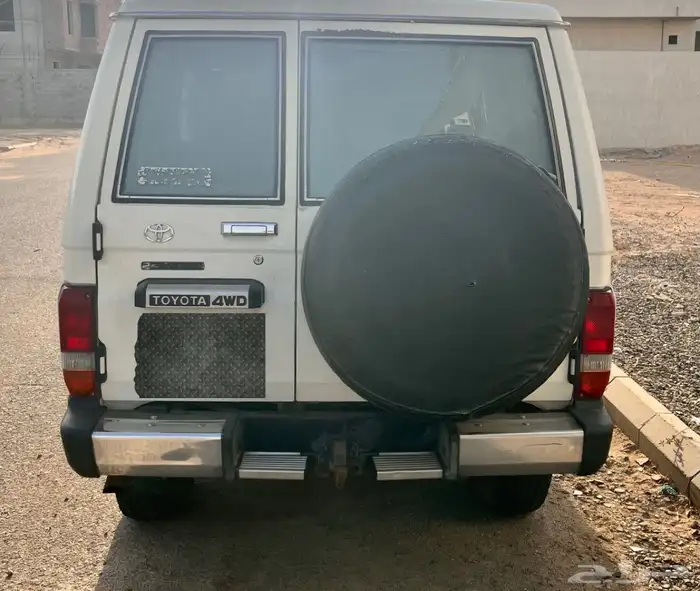 للبيع جيب ربع 1998 1