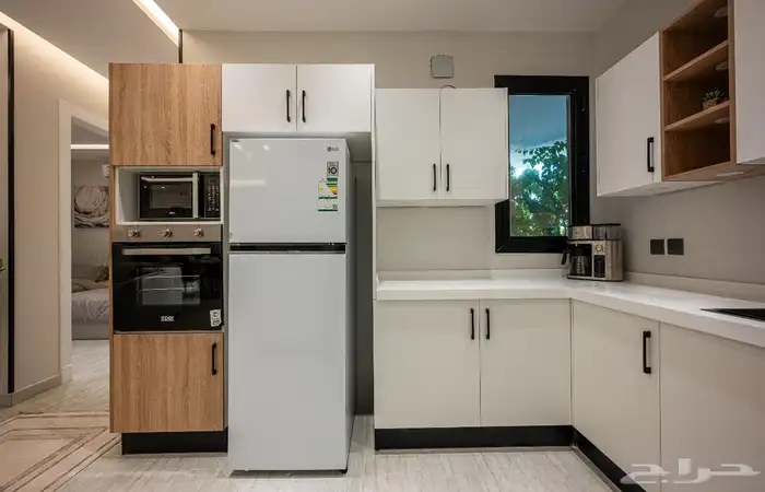 للايجار شقة مفروشة فاخرة وراقيه بالقرب من البوليفارد 18