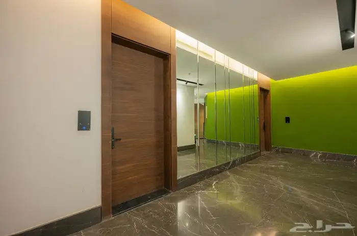 للايجار شقة مفروشة فاخرة وراقيه بالقرب من البوليفارد 3