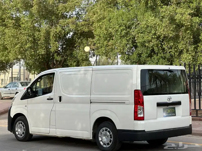 تويوتا باص بضاعه موديل 2019 سعودي قير عادي ديزل 4