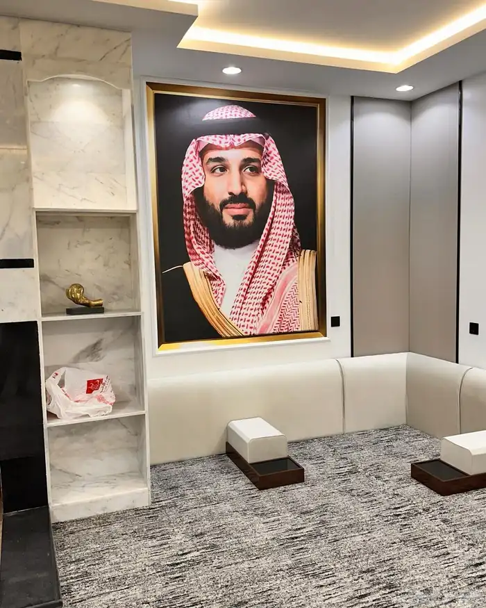 معلم ورشه نجاره مودرن لتفصيل الأبواب وغرف النوم والديكورات 39