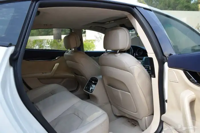 2014 Maserati Quattroporte GTS 10