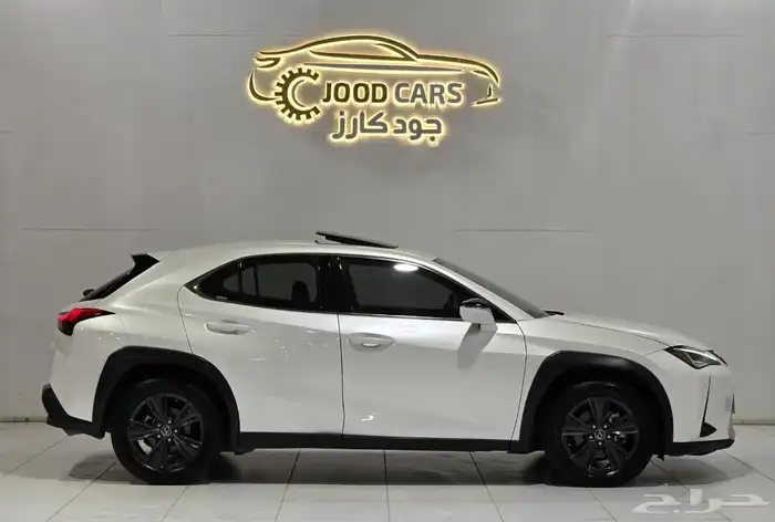 لكزس UX200 موديل 2022 بحاله الوكاله 1