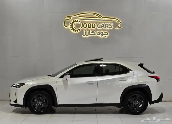 لكزس UX200 موديل 2022 بحاله الوكاله 3