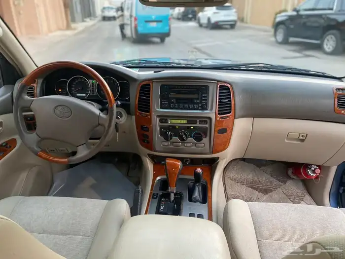 جيب لاندكروزر 2006 12