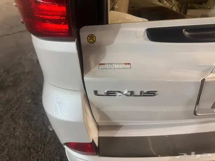جيب ليكزس 2020 12