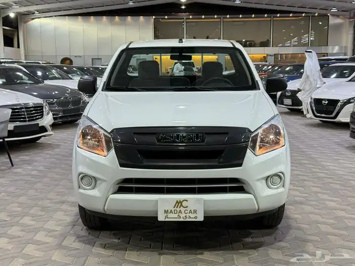 ايسوزو - ديماكس - 2025 - ديزل - ممشى قليل ( بحالة الوكاله ) 1