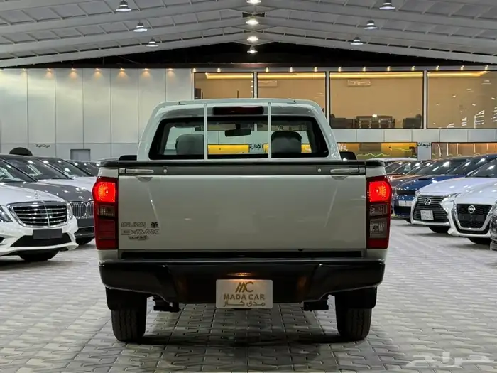 ايسوزو - ديماكس - 2025 - ديزل - ممشى قليل ( بحالة الوكاله ) 15