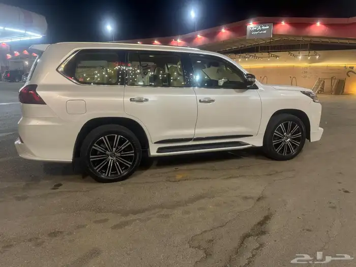 جيب ليكزس 2020 4