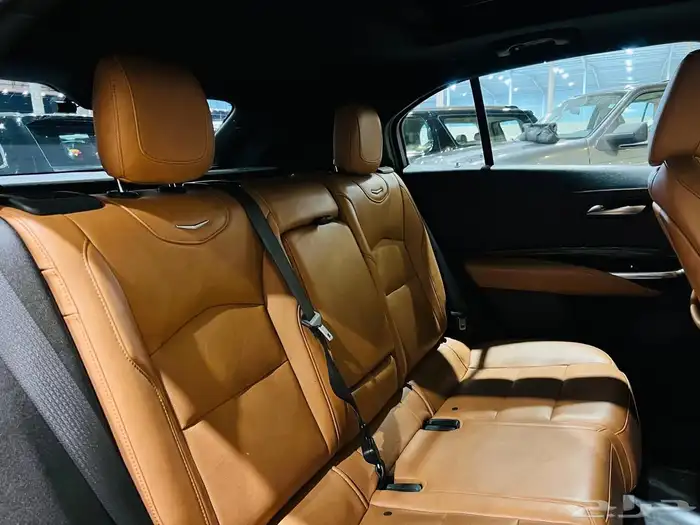 كاديلاك XT4 2020 ( بحالة ممتازة ) 9