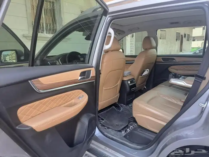 للبيع بالتنازل   MG RX8 موديل 2023 9