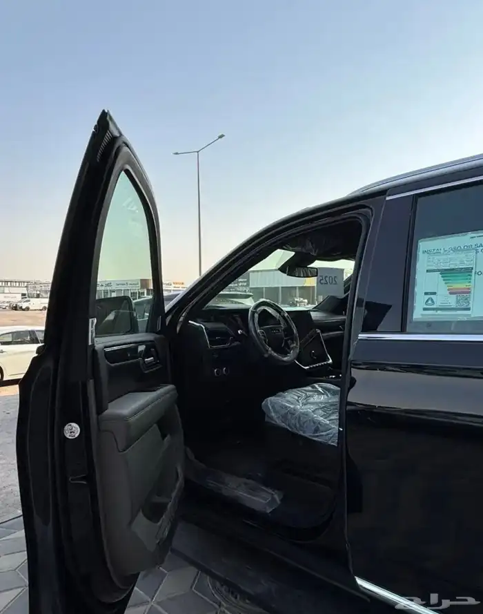 GMC 2025اليفيشن قصير 4
